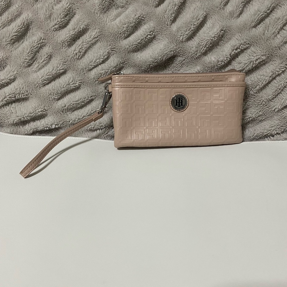 TOMMY HILFIGER Clutch